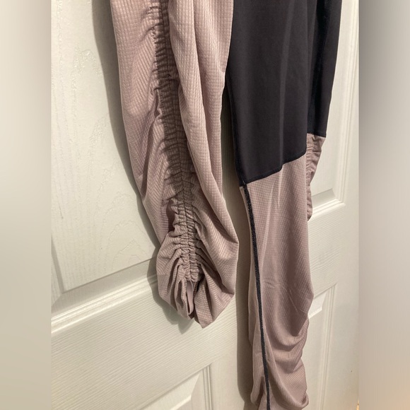 Fabletics Purelux leggings - Picture 4 of 4